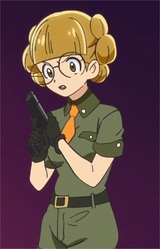 Служанка-блондинка