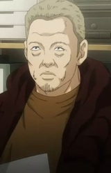 Владелец магазина подержанной одежды