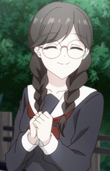 Девушка с косичками