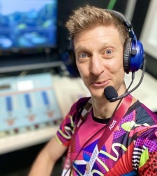 Адам Боброу