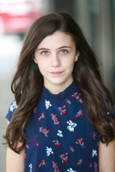 Миа Синклер Дженнесс